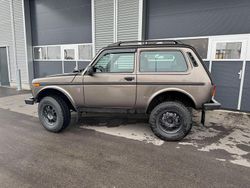 Bronze Gebraucht 2022 Lada niva SUV | 19.800 € (Teuer)