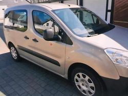 Beige Gebraucht 2010 Peugeot Partner Tepee Van / Kleinbus | 4.750 € (Guter Preis)