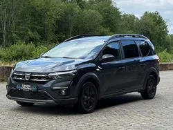 Grau Gebraucht 2022 Dacia Jogger Extreme Van / Kleinbus | 16.950 € (Fairer Preis)