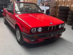 Rot Gebraucht 1991 BMW 318 Cabriolet Cabrio | 8.200 €
