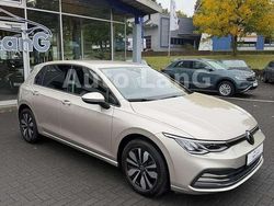 Ivory silver Gebraucht 2024 VW Golf VIII Move Limousine | 23.990 € (Guter Preis)