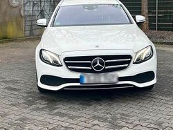 Weiß Gebraucht 2019 Mercedes E220 Avantgarde Kombi | 23.999 € (Fairer Preis)