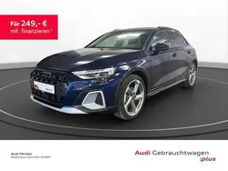 Blau (navarrablau metallic) Gebraucht 2024 Audi A3 Comfort Limousine | 33.480 € (Guter Preis)