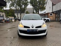 Weiß Gebraucht 2008 Renault Clio II Abholung | 2.850 €
