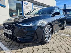 Obsidianschwarz metallic Gebraucht 2024 Ford Focus ST-Line Kombi | 26.990 € (Teuer)