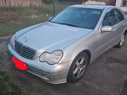 Silber Gebraucht 2001 Mercedes C200 Avantgarde Limousine | 1.700 € (Guter Preis)