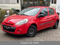 Rot Gebraucht 2009 Renault Clio III Expression Limousine | 1.999 € (Guter Preis)