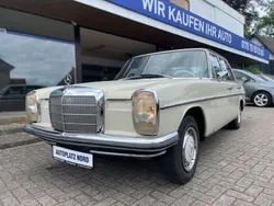 Weiß Gebraucht 1970 Mercedes 220 Limousine | 6.499 €