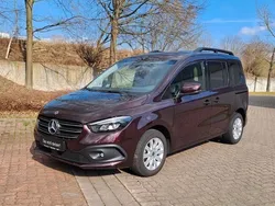 Rot Gebraucht 2021 Mercedes T180 Progressive Van / Kleinbus | 29.950 € (Etwas zu teuer)