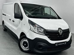Weiß Gebraucht 2018 Renault Trafic Van | 12.850 € (Guter Preis)