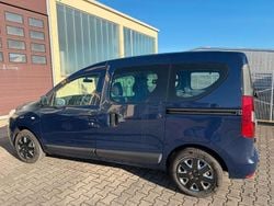 Blau Gebraucht 2014 Dacia Dokker Lauréate Van / Kleinbus | 3.690 € (Guter Preis)