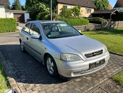 Silber Gebraucht 2001 Opel Astra Limousine | 1.950 € (Fairer Preis)