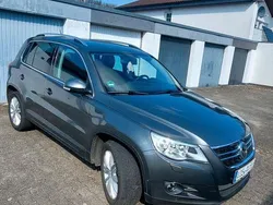 Grau Gebraucht 2011 VW Tiguan Team SUV | 8.500 € (Etwas zu teuer)
