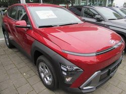 Ultimate red / met Gebraucht 2025 Hyundai Kona Select SUV | 23.990 € (Fairer Preis)