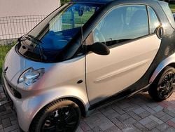 Schwarz Gebraucht 2005 Smart ForTwo Coupé Coupé | 2.300 € (Fairer Preis)