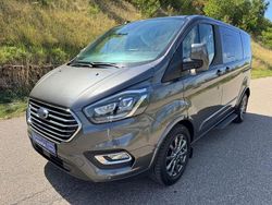 Grau Gebraucht 2021 Ford Tourneo Custom Van | 32.999 € (Etwas zu teuer)