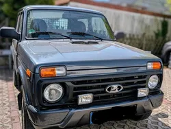 Schwarz Gebraucht 2017 Lada Urban SUV | 11.000 €