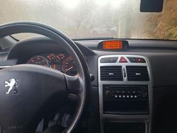 Grau Gebraucht 2006 Peugeot 307 Kombi | 500 € (Superpreis)
