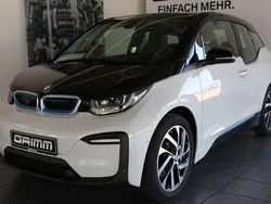 Weiß Gebraucht 2021 BMW i3 Kleinwagen | 22.800 € (Etwas zu teuer)