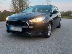 Schwarz Gebraucht 2017 Ford Focus Kombi | 6.850 € (Etwas zu teuer)