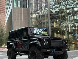 Schwarz Gebraucht 2005 Land Rover Defender SE SUV | 54.500 €