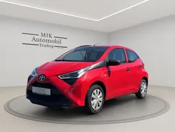 Rot Gebraucht 2021 Toyota Aygo Kleinwagen | 8.200 € (Guter Preis)
