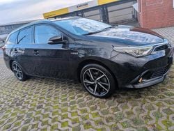 Schwarz Gebraucht 2016 Toyota Auris Hybrid Kombi | 14.999 € (Fairer Preis)