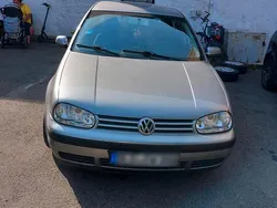 Silber Gebraucht 2002 VW Golf IV Kleinwagen | 700 € (Guter Preis)