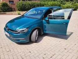 Grün Gebraucht 2017 VW Golf VII Highline Limousine | 14.999 € (Guter Preis)