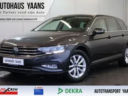 Grau Gebraucht 2023 VW Passat Business Limousine | 21.989 € (Superpreis)