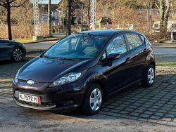 Rot Gebraucht 2010 Ford Fiesta Limousine | 2.400 € (Guter Preis)