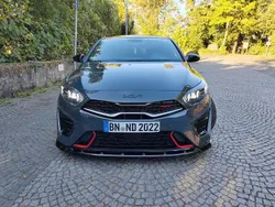 Grau Gebraucht 2022 Kia ProCeed Kleinwagen | 25.800 € (Fairer Preis)