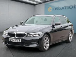 Schwarz Gebraucht 2021 BMW 330 Sport Line Kombi | 34.649 € (Fairer Preis)
