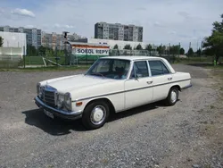 Weiß Gebraucht 1972 Mercedes W114 Limousine | 25.000 €