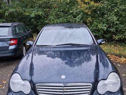 Schwarz Gebraucht 2003 Mercedes C180 Elegance Limousine | 3.900 € (Fairer Preis)
