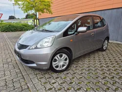Grau Gebraucht 2011 Honda Jazz Kleinwagen | 5.290 € (Fairer Preis)