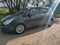 Grau Gebraucht 2013 Opel Meriva Edition Van / Kleinbus | 7.500 € (Fairer Preis)