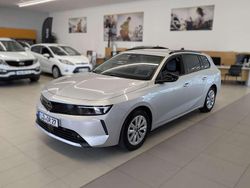 Kristall silber Gebraucht 2024 Opel Astra Enjoy Kombi | 24.850 € (Fairer Preis)
