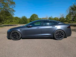Grau Gebraucht 2023 Tesla Model S Long Range RWD Limousine | 69.900 €