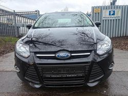 Schwarz Gebraucht 2012 Ford Focus Champions Edition Limousine | 2.800 € (Fairer Preis)