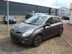 Grau Gebraucht 2013 Hyundai i20 Kleinwagen | 5.800 € (Fairer Preis)
