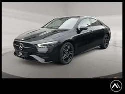 Schwarz metalliclack kosmossc Gebraucht 2025 Mercedes CLA200 AMG Coupé | 41.469 € (Teuer)
