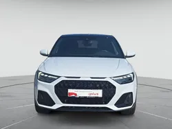 Gletscherweiß metallic Gebraucht 2022 Audi A1 Ambiente Kleinwagen | 24.880 € (Fairer Preis)