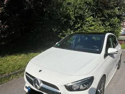 Weiß Gebraucht 2019 Mercedes B200 AMG line Van / Kleinbus | 19.900 € (Guter Preis)