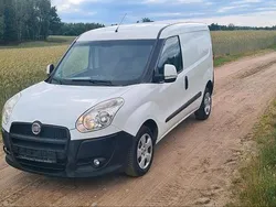 Weiß Gebraucht 2011 Fiat Doblò Van / Kleinbus | 3.900 € (Etwas zu teuer)