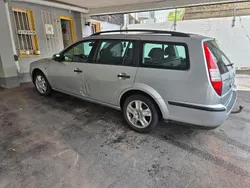 Silber Gebraucht 2006 Ford Mondeo Limousine | 2.200 €
