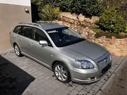 Gebraucht 2003 Toyota Avensis Executive Limousine | 7.272 € (Teuer)