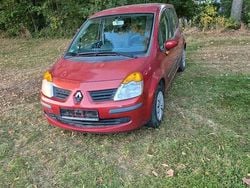 Rot Gebraucht 2005 Renault Modus Van / Kleinbus | 1.899 € (Guter Preis)