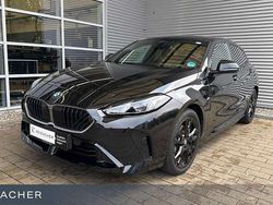 Saphirschwarz metallic Gebraucht 2024 BMW 120 Basis Kleinwagen | 32.199 € (Guter Preis)