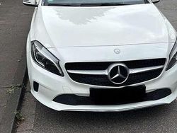 Weiß Gebraucht 2016 Mercedes A160 Style Kleinwagen | 12.999 € (Guter Preis)
